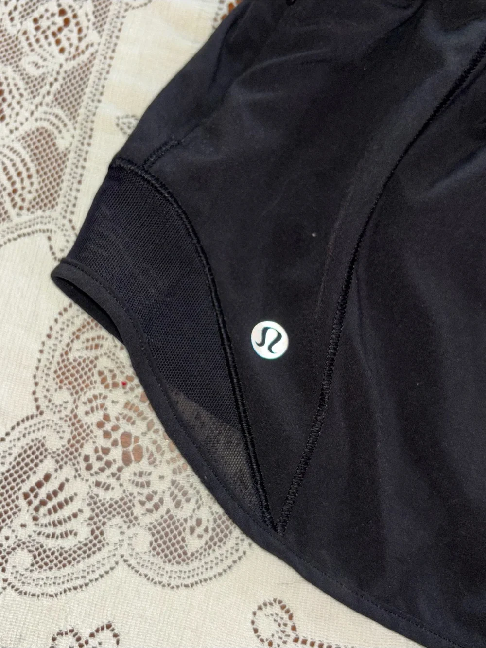 black lululemon shorts size 6